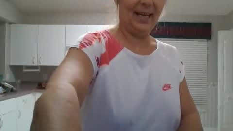 comeback pussy online show from 04.10.26