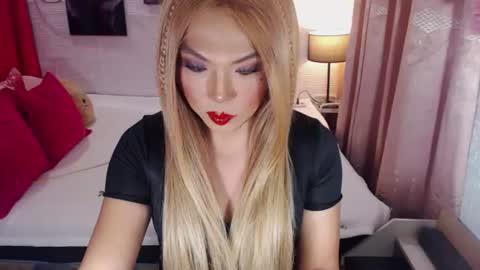 QUEEN SABRINA online show from 07.04.26