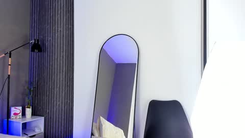 Snapshot of conielaurenth chatting on 01.08.25 conielaurenth online show from 01.08.25