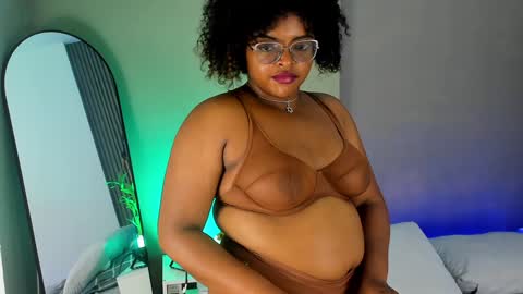 Snapshot of conielaurenth chatting on 01.24.25 conielaurenth online show from 01.24.25