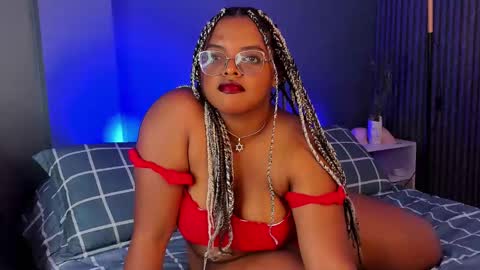 Snapshot of conielaurenth chatting on 02.10.25 conielaurenth online show from 02.10.25