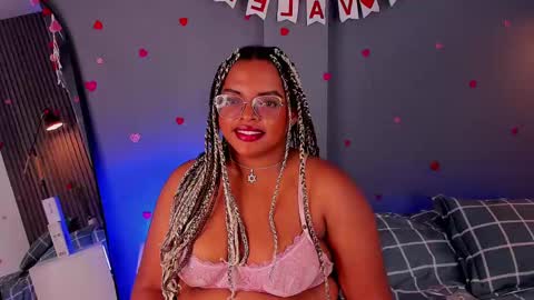 Snapshot of conielaurenth chatting on 02.12.25 conielaurenth online show from 02.12.25