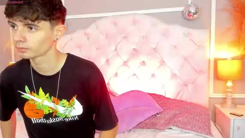 Snapshot of connor_and_angel chatting on 10.13.25 connor_and_angel online show from 10.13.25