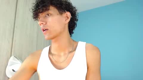 Snapshot of connor_garrett chatting on 12.17.25 Connor online show from 12.17.25