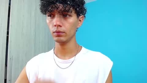 Snapshot of connor_garrett chatting on 12.22.25 Connor online show from 12.22.25