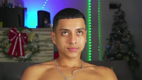 Seraf rincon  independent model online show from 12.04.24
