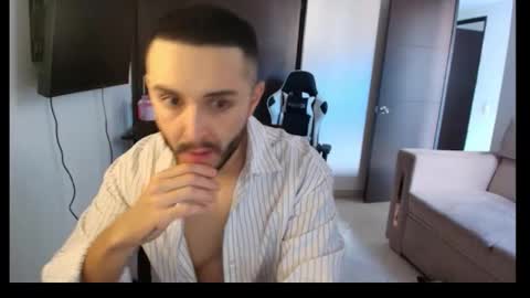 Snapshot of conradgrayson78 chatting on 11.09.25 conradgrayson78 leonandresough online show from 11.09.25