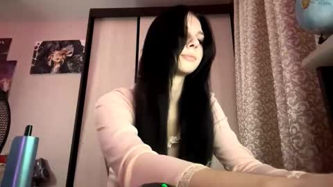 Isabella online show from 10.29.25