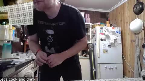 Snapshot of cookieliquor chatting on 09.15.25 Cookie - I do cooking streams occasionally. Next stream online show from 09.15.25