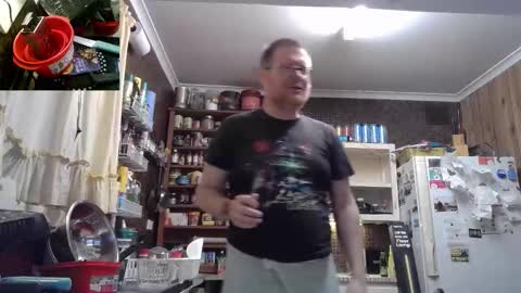 Snapshot of cookieliquor chatting on 10.08.25 Cookie - I do cooking streams occasionally. Next stream online show from 10.08.25