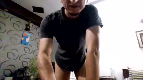 Snapshot of cool2buddies chatting on 11.08.25 Cool2Buddies online show from 11.08.25