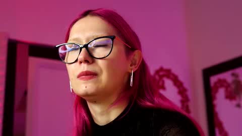 Ginger The Cringer online show from 11.16.25