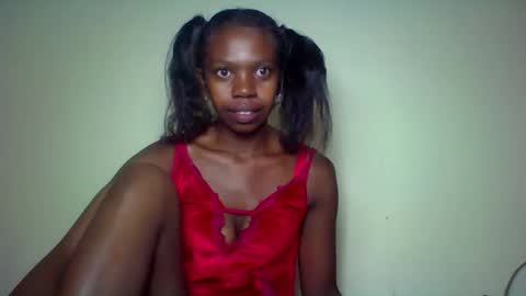 Snapshot of coquine_lara chatting on 04.21.26 coquine_lara online show from 04.21.26