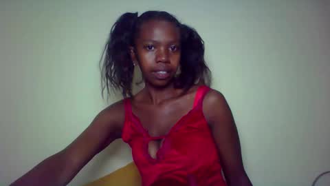 Snapshot of coquine_lara chatting on 04.21.26 coquine_lara online show from 04.21.26