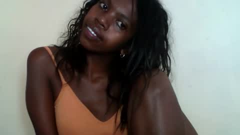 Snapshot of coquine_lara chatting on 05.01.26 coquine_lara online show from 05.01.26