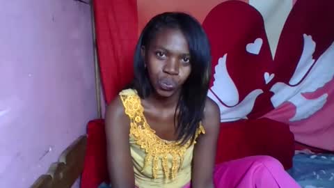 Snapshot of coquine_lara chatting on 05.13.26 coquine_lara online show from 05.13.26