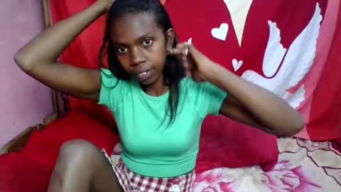 Snapshot of coquine_lara chatting on 05.15.26 coquine_lara online show from 05.15.26