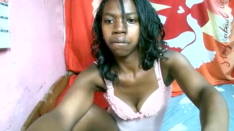 Snapshot of coquine_lara chatting on 05.18.26 coquine_lara online show from 05.18.26