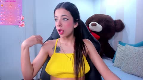 Snapshot of coral_taylorr chatting on 12.14.24 Coral online show from 12.14.24