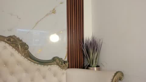 Snapshot of coraliebronson chatting on 09.18.25 Coralie Bronson online show from 09.18.25