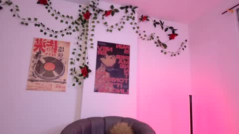 Snapshot of coraliebronson chatting on 06.20.26 Coralie Bronson online show from 06.20.26
