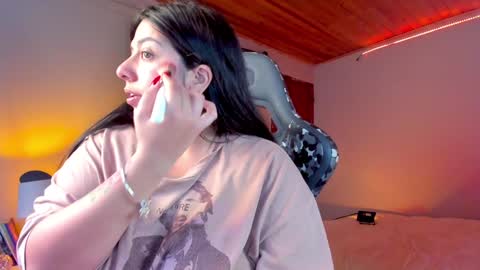 Snapshot of coraline_latin chatting on 12.27.24 Coraline online show from 12.27.24