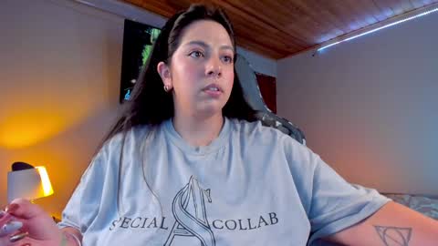 Snapshot of coraline_latin chatting on 02.03.25 Coraline online show from 02.03.25