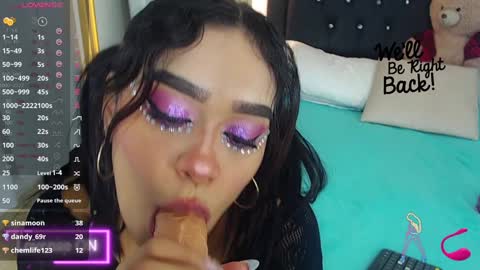 Coraline connected from 10 pm to 6 am Colombia time online show from 12.09.24