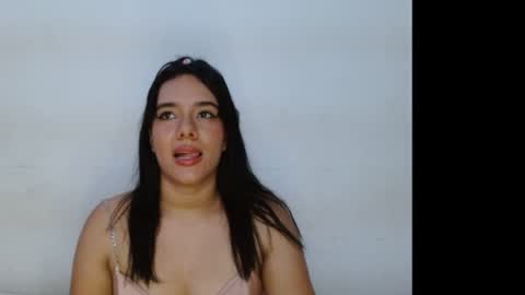 Snapshot of coralmonroe chatting on 07.21.26 coralmonroe online show from 07.21.26