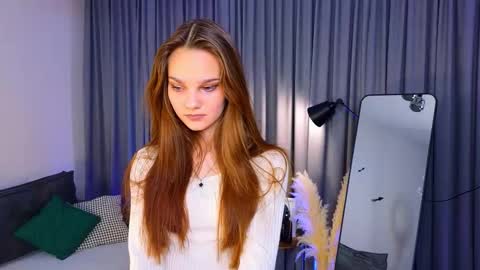 Snapshot of corazonmalinky chatting on 11.12.25 Lia online show from 11.12.25