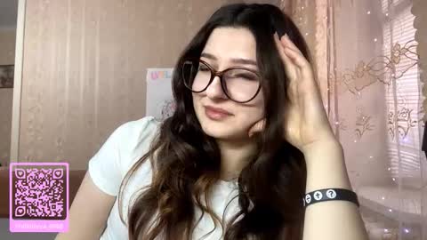 Elisheva online show from 02.26.26