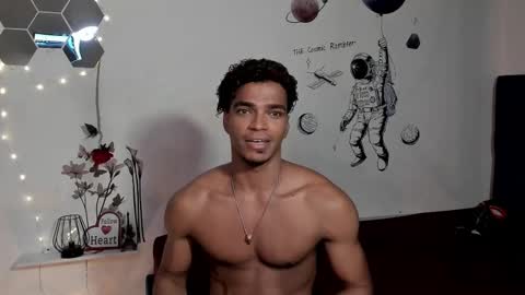 Snapshot of coreyglover chatting on 11.09.25 CoreyGlover online show from 11.09.25