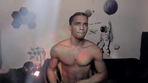 Snapshot of coreyglover chatting on 12.16.25 CoreyGlover online show from 12.16.25