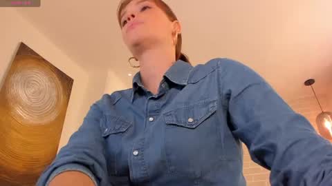 Snapshot of corinnerusso chatting on 06.24.26 Corinne Russo online show from 06.24.26
