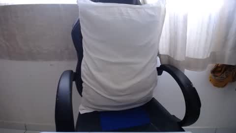 Snapshot of corolaxxl chatting on 11.25.25 corolaxxl online show from 11.25.25