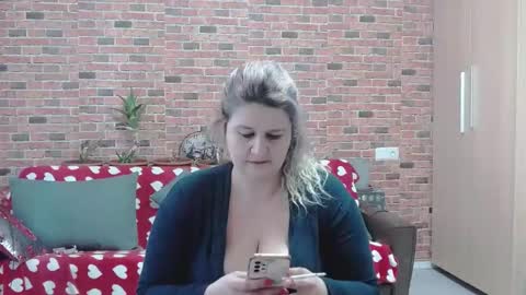 Elisa online show from 03.04.25