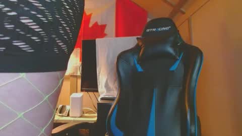 Snapshot of cosmicjones88 chatting on 01.28.25 cosmicjones88 online show from 01.28.25