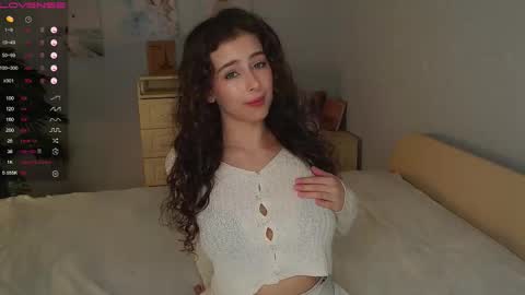 Snapshot of cosmos_baby chatting on 11.24.25 Luna online show from 11.24.25