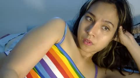 Snapshot of cottoncandygirl9898 chatting on 01.08.25 Liz Gwyneth Charlota online show from 01.08.25