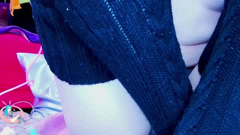 IG heymickymonro yes i have an account now online show from 01.18.25