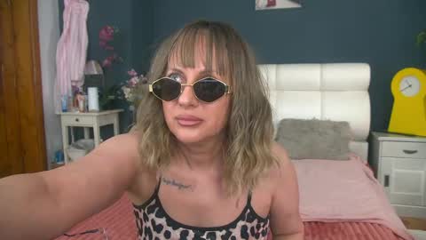 cougarmilf_ online show from 04.26.26