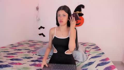 Snapshot of couple777sexy chatting on 10.30.25 Andri online show from 10.30.25