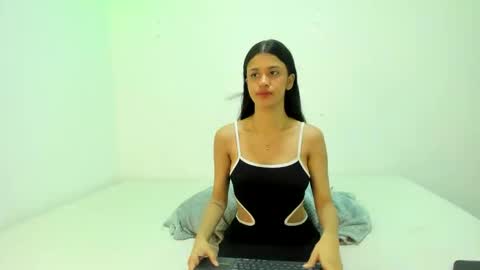 Snapshot of couple777sexy chatting on 11.10.25 Andri online show from 11.10.25