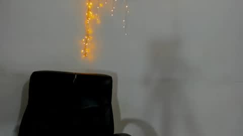 Snapshot of couple_fantasy30 chatting on 02.14.25 Nikol y tomy online show from 02.14.25