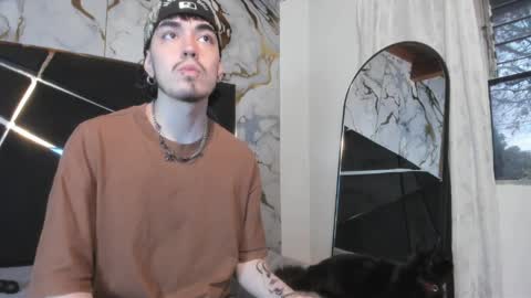 Snapshot of couple_in_heat_ chatting on 03.31.26 couple_in_heat_ online show from 03.31.26