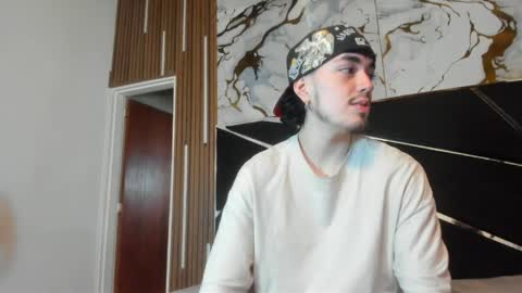 Snapshot of couple_in_heat_ chatting on 04.04.26 couple_in_heat_ online show from 04.04.26