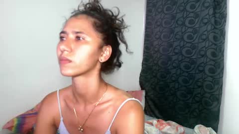 Snapshot of couple_naughty01 chatting on 09.23.25 couple_naughty01 online show from 09.23.25