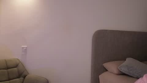 Snapshot of couple_of_your_dreams_ chatting on 06.20.26 Kay online show from 06.20.26