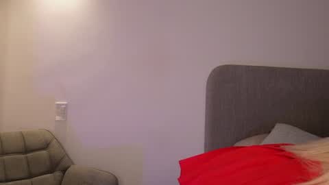 Snapshot of couple_of_your_dreams_ chatting on 06.24.26 Kay online show from 06.24.26