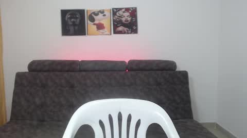  ALEJANDRO Y EMILY  online show from 03.11.25